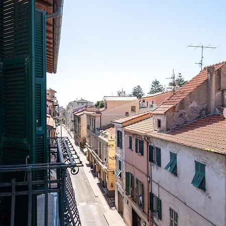 48 - A Few Steps From The Sea - *