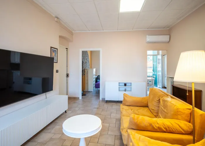 48 - A Few Steps From The Sea -